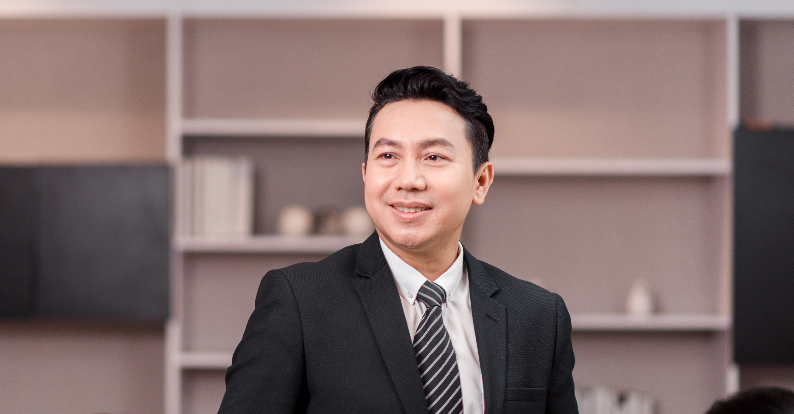 Foreign businessman opening a subsidiary in Mexico