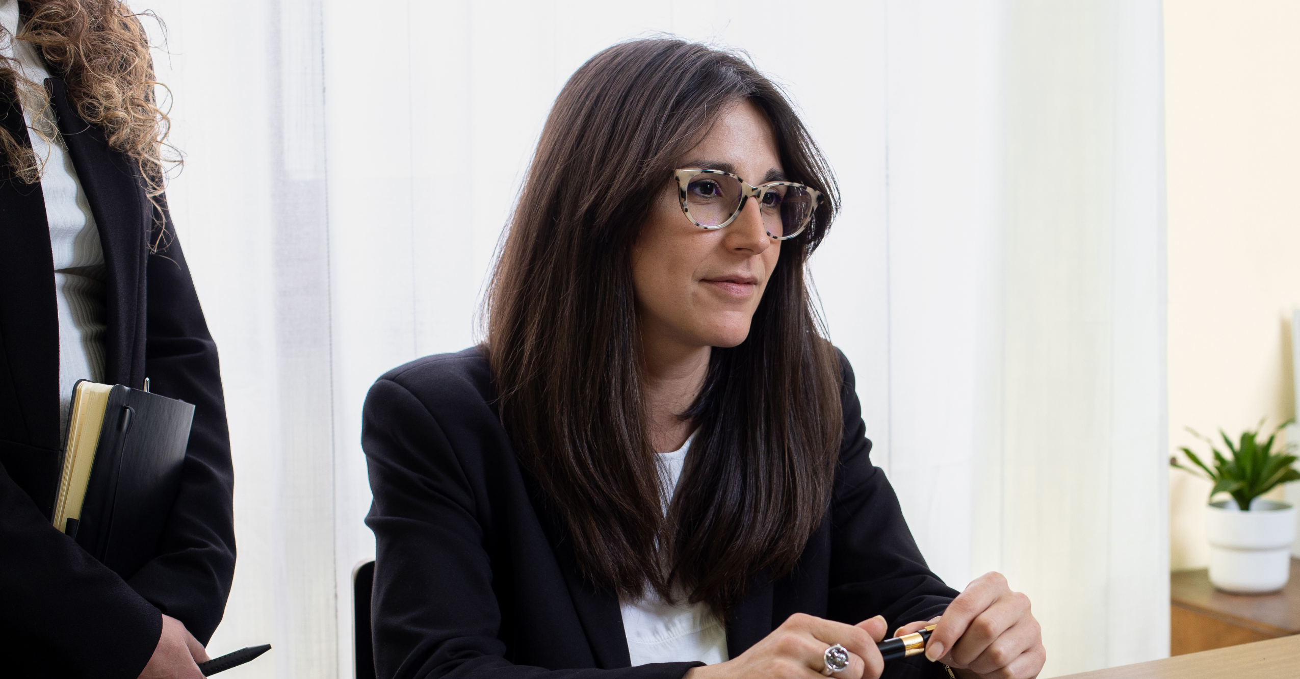 Comparecencia y ratificación ante notario